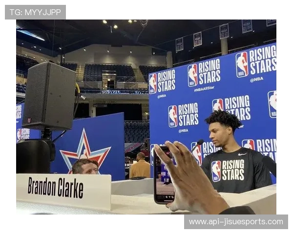 全明星新秀闪耀，克拉克刷新助攻纪录获认可