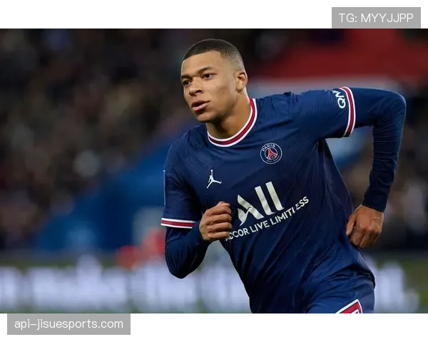 姆巴佩第88分钟受伤，VAR回放后裁判未判点球引发争议